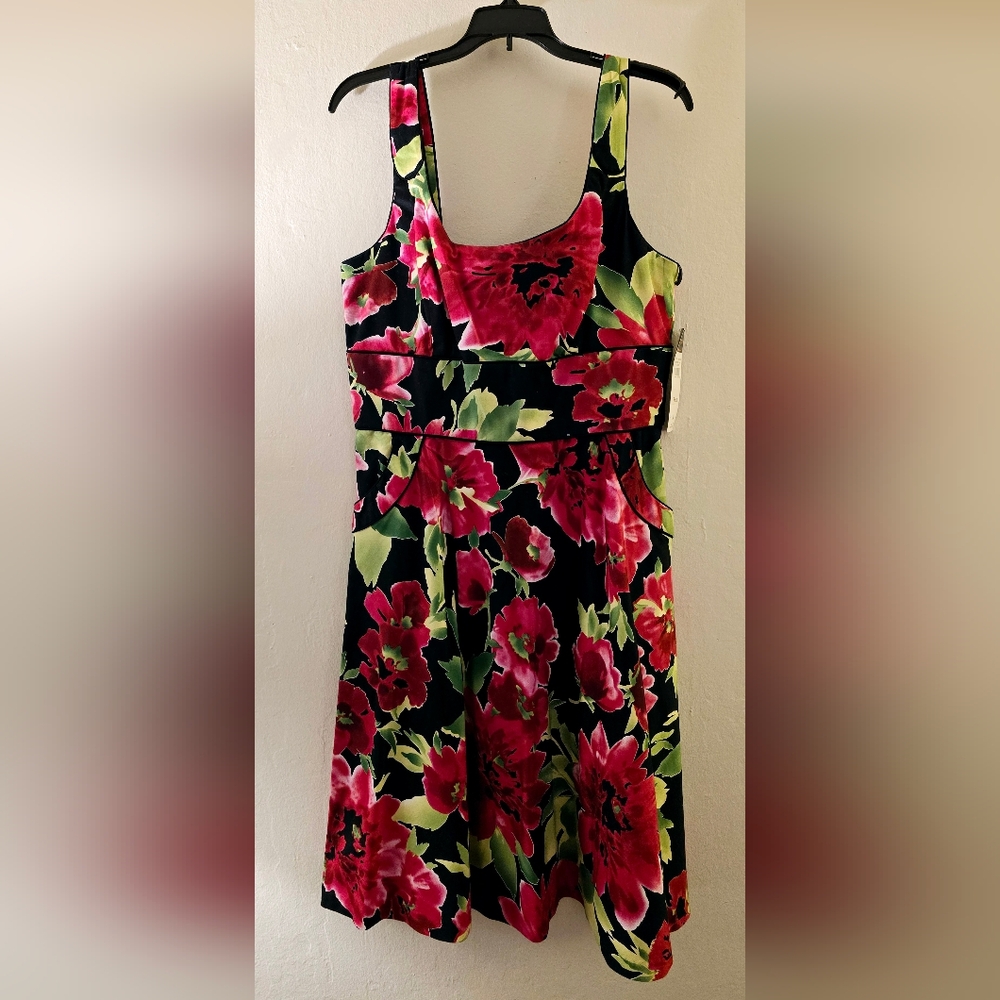 Donna Ricco Floral Party Dress S14